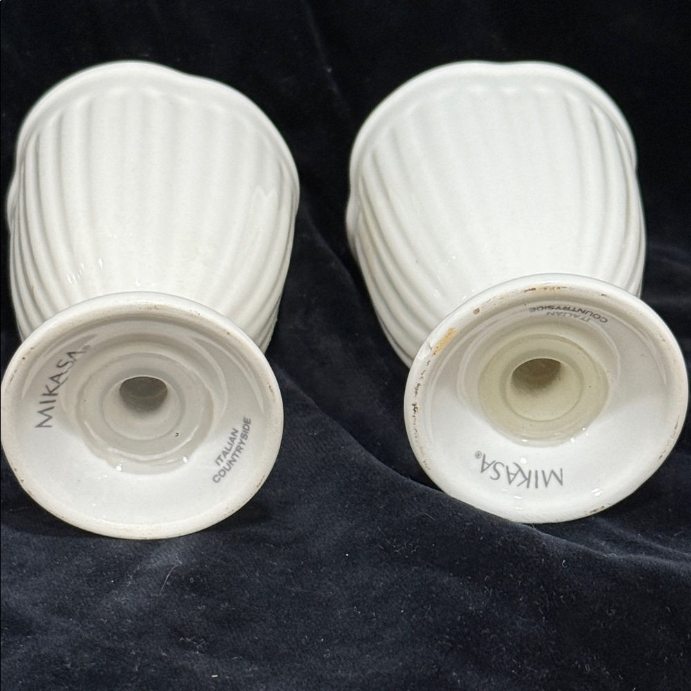 Mikasa Cream Ceramic salt 🧂 & pepper 🌶️ shakers set Italian Countryside - Picture 3 of 11